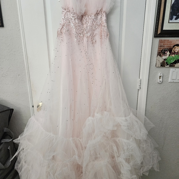 Mac Duggal Pink Ruffled Embroidered Sequins Steapless Pink Dress Size 2 NEW - Picture 7 of 12